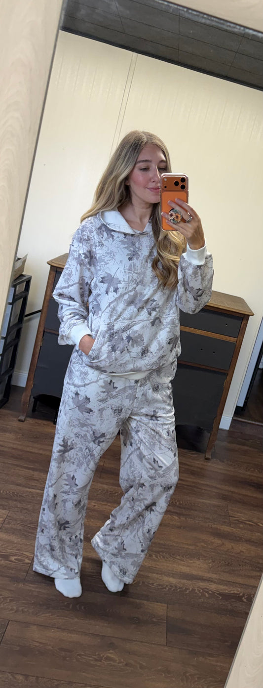 66Camo Plant Hooded Hoodie and Pants Set